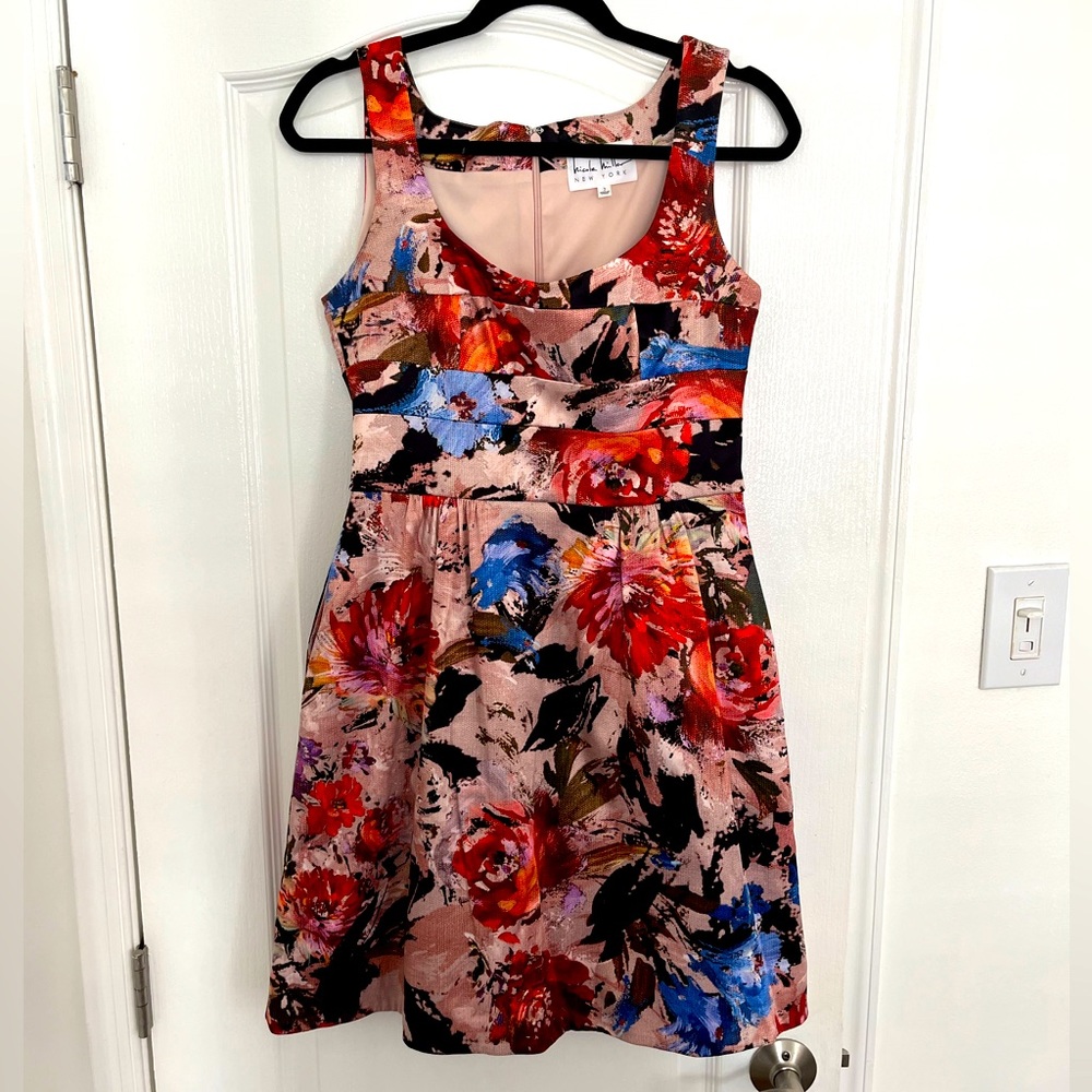 Floral dress with pockets!